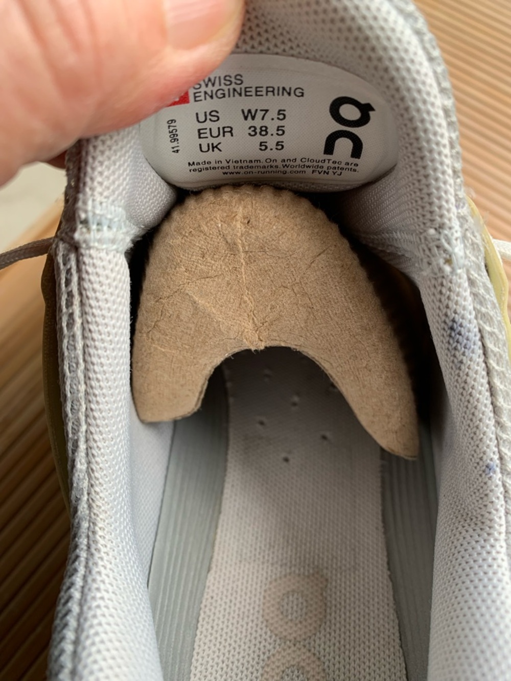 On Running Cloudswift Women’s Athletic Shoes - Picture 13 of 16